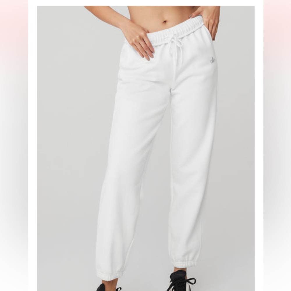 NWT ALO Yoga Accolade Sweatpants